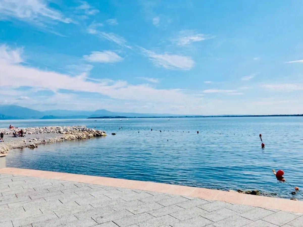 Sunshine on Garda Lake - Private Apartment Desenzano del Garda Italië